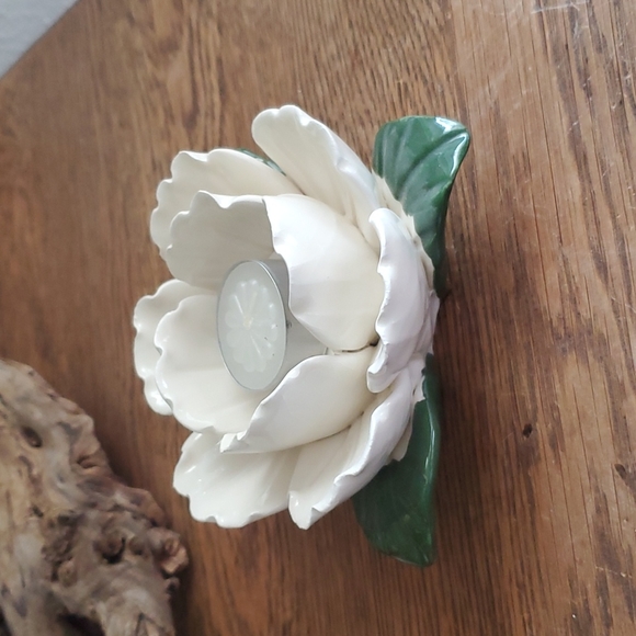 Other - White Flower Candle Holder
